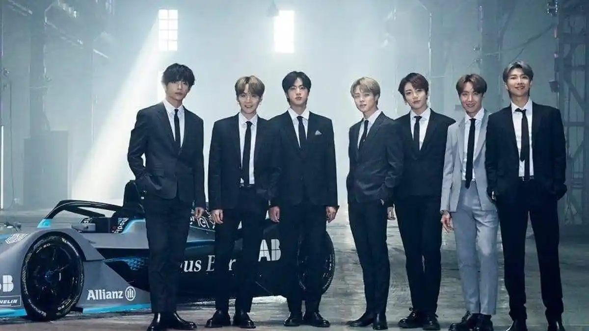 BTS Terpilih Sebagai Wajah Baru Kejuaraan Balap Formula E 2020