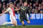 matthijs-de-ligt-terlibat-duel-dengan-federico-bernardeschi.jpg