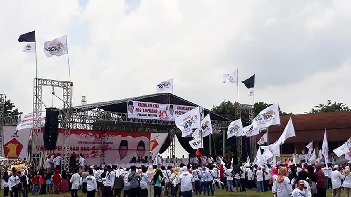 Spanduk Bertuliskan Prabowo Presiden Hiasi Acara HUT Partai Gerindra