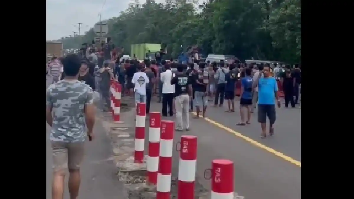 Viral Video Warga Blokir Tol Cipularang dan Menolak One Way, Ini Kata Polisi