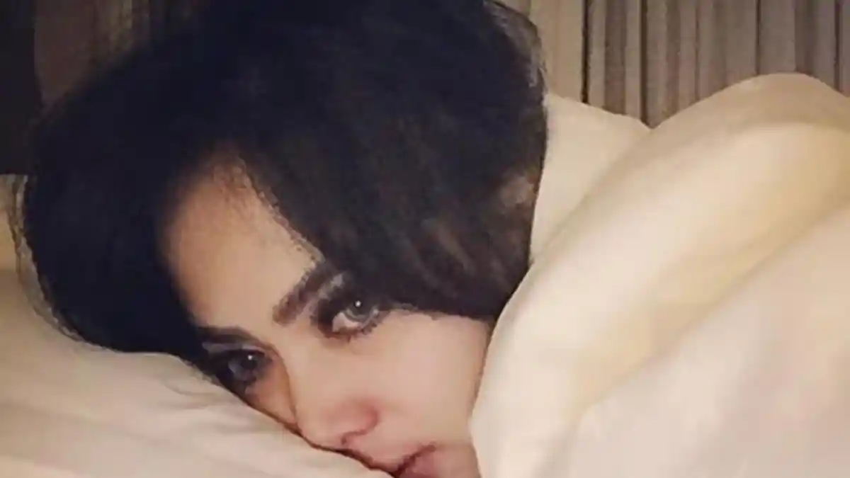 Syahrini Kagum Pemandangan di Maumere, 
