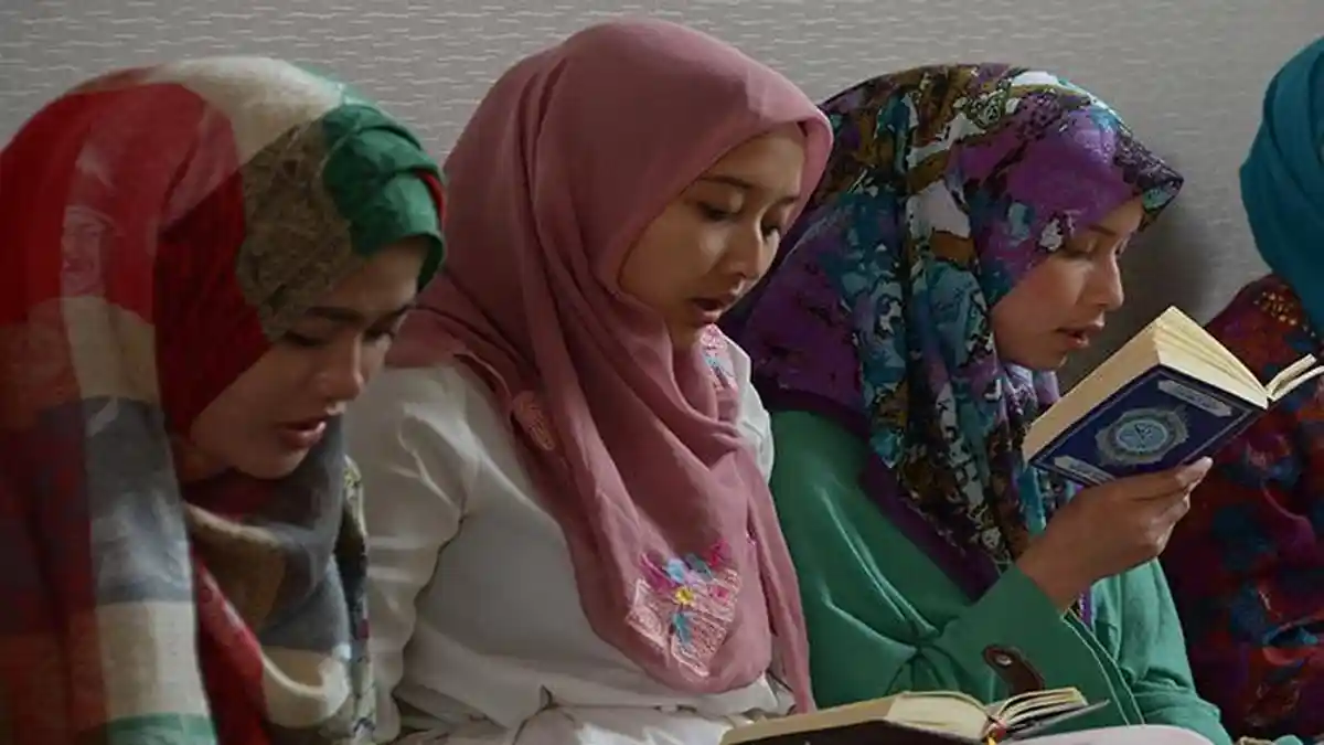 Siapa yang Membayarkan Zakat Fitrah Istri?