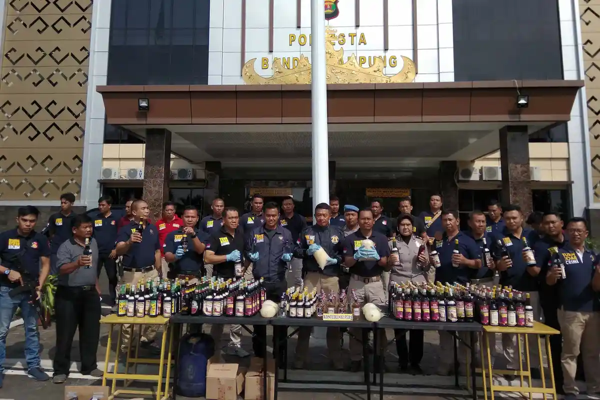 3 Hari Polresta Bandar Lampung Amankan 1.442 Miras dan 2.057 Liter Tuak