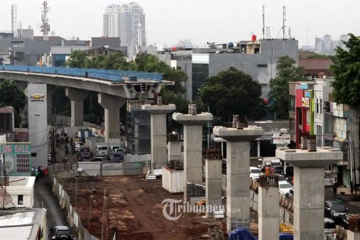 Ekonom UI: Jokowi Hanya Manjakan Orang Kota, Dananya Gak Ada Bodo Amat