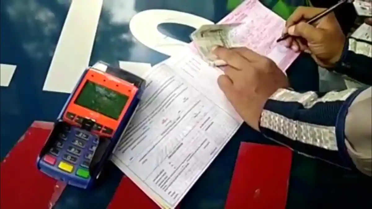 Viral Pemuda Ngamuk Hantam Motor Saat Ditilang, Ternyata Kendaraan Bukan Miliknya