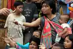 20140131_191926_bagikan-angpao-imlek.jpg