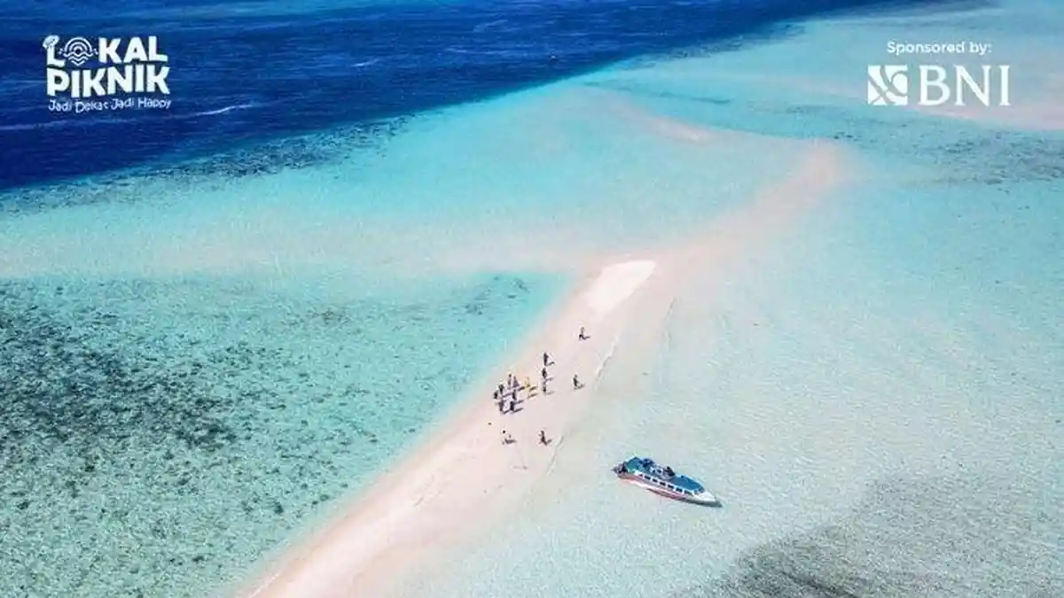Jelajahi Sorong, Program Lokal Piknik Sajikan Keunikan dari Pasir Timbul di Raja Ampat