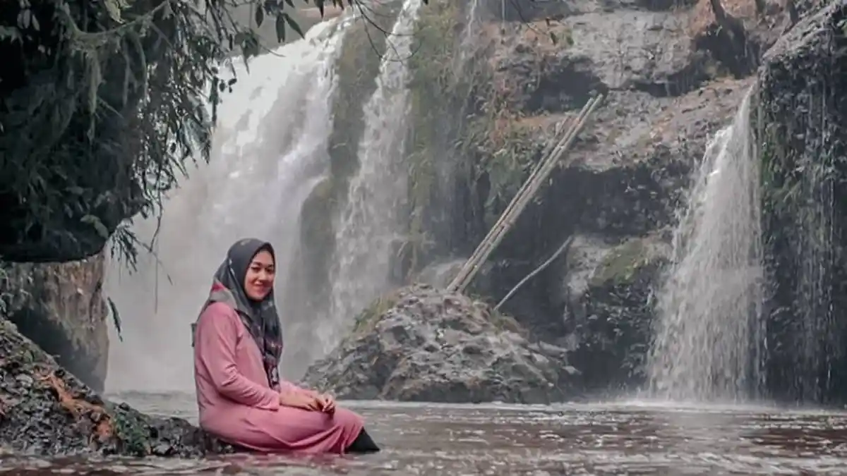 Eksotisnya Objek Wisata Air Terjun Mukus di Merangin, Ada Belasan Aliran Air Terjun