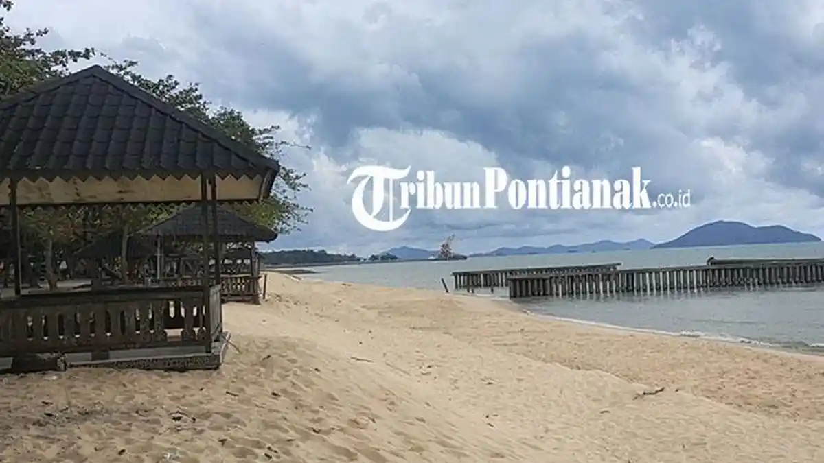 Keindahan Taman Pasir Panjang Singkawang, Pantai Legend yang Masih Terjaga
