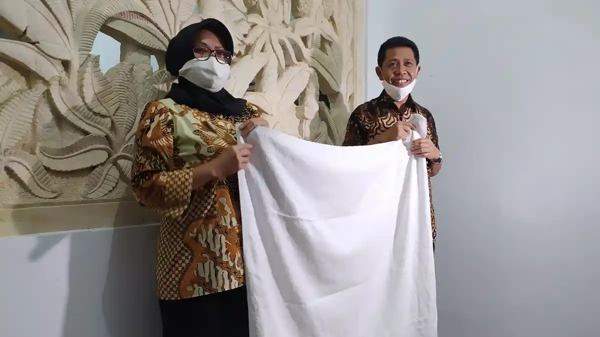 Pasutri Solo Ini Lega Ada Kepastian Pembatalan Keberangkatan Haji 2020, Ini Alasannya
