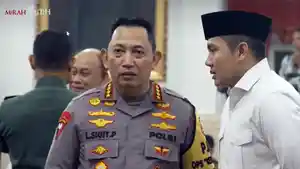 Kedekatan-Teddy-dan-Kapolri-2025.jpg