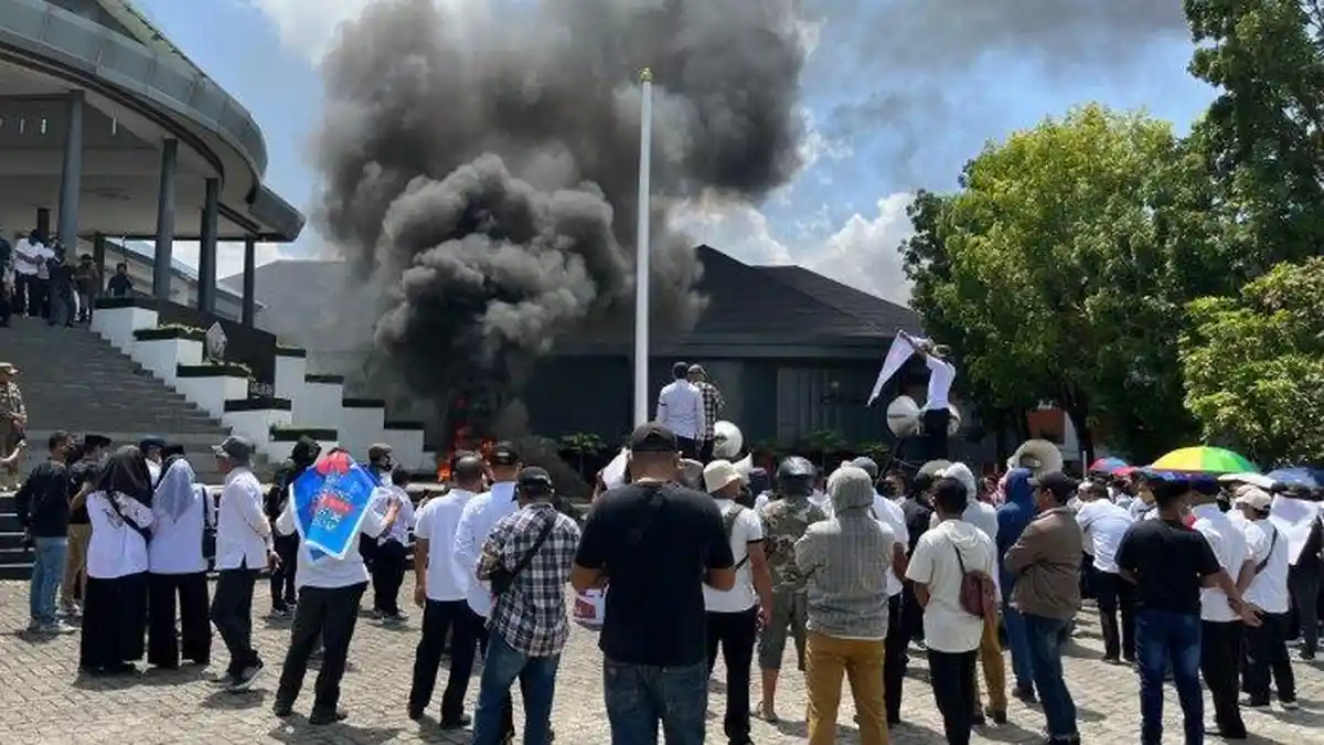 Ribuan Calon PNS dan PPPK Gelar Demo Serentak, Tolak Penundaan Pengangkatan dari Menpan RB