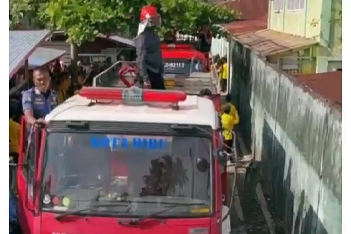 Damkar Payakumbuh Sigap Padamkan Api, Labor Komputer MTSN 1 Selamat dari Si Jago Merah
