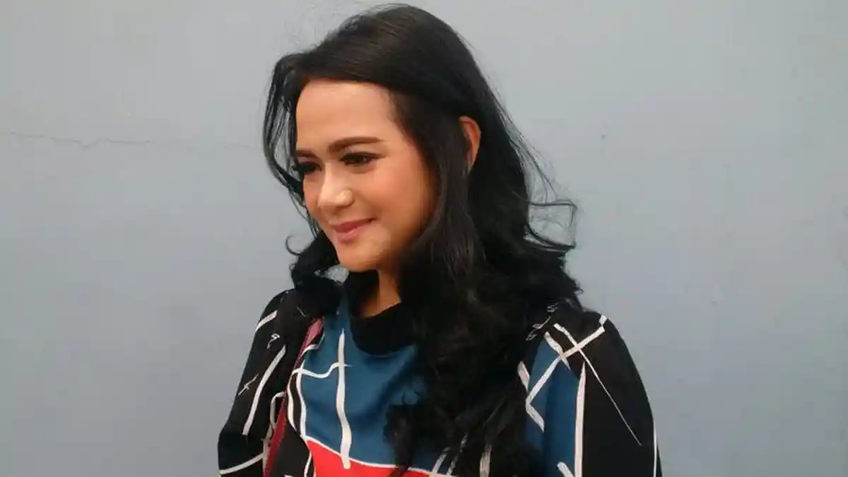 Shezy Idris Akhirnya Jawab Tudingan Mantu Durhaka