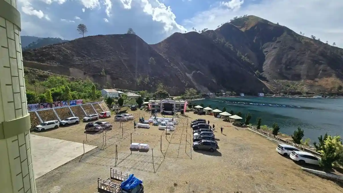 Komunitas Terios Rush Rayakan Ultah Ke-18 di Danau Toba