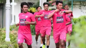 arema-fc-ditolak-main-dimana-mana.jpg