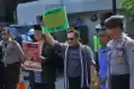 Aksi Damai Mahasiswa HMI di Kedubes Arab Saudi