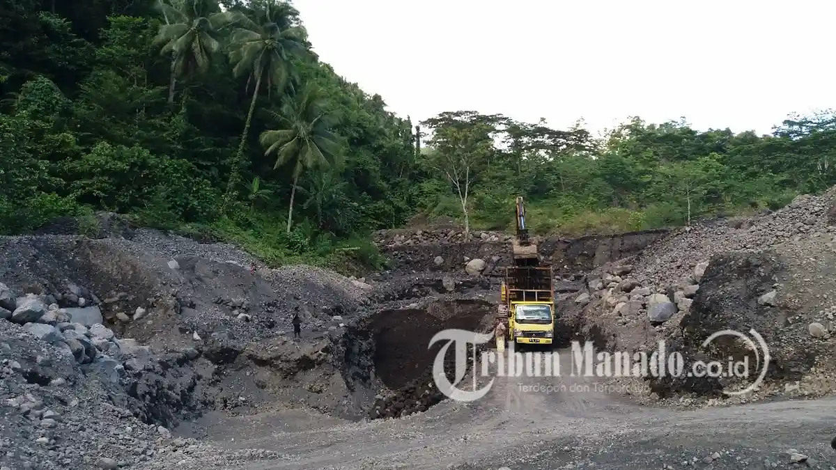 Satus Erupsi Gunung Karangetang Naik Menjadi Siaga Darurat