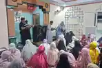 Anggota DPRD Sulteng Fraksi PDIP Sri Lalusu Berbagi di Masjid Al-Kautsar Luwuk Utara