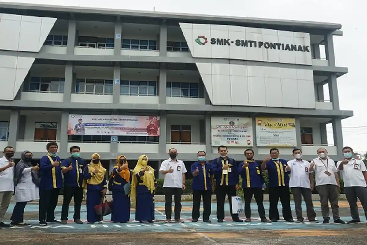 SMKN 2 Teluk Keramat Harap Bisa Bekerja Sama dalam Pengembangan SIA dengan SMTI Pontianak