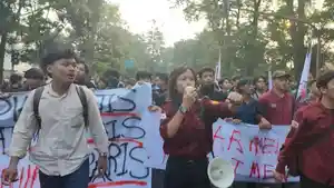 Gelombang-Demo-Tolak-Kenaikan-BBM-Mahasiswa-Jakarta-Bandung-hingga-Kendari-Turun-ke-Jalan.jpg