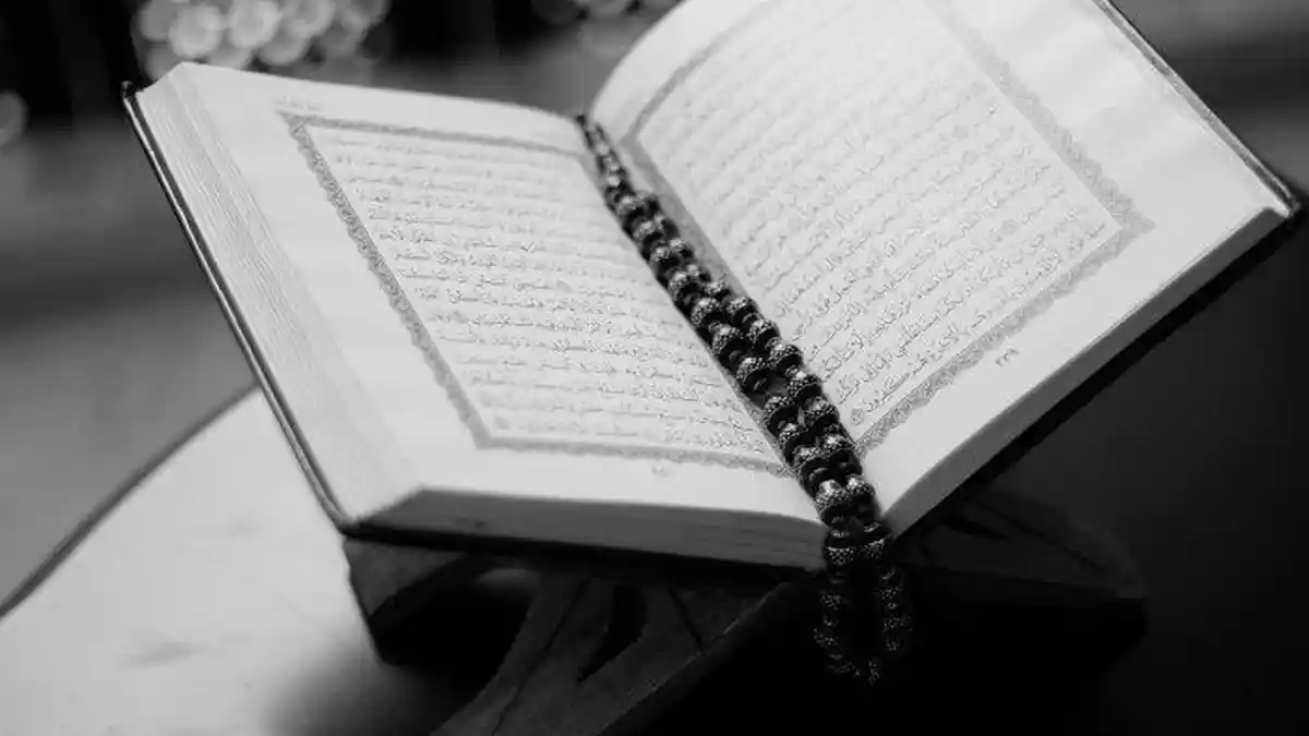 Malam Ini Nuzulul Quran, Peringati dengan Membaca Al Quran, Simak Sejumlah Keutamaannya