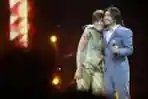Novita Dewi ft Alex Rudiart di Result Show X Factor Indonesia