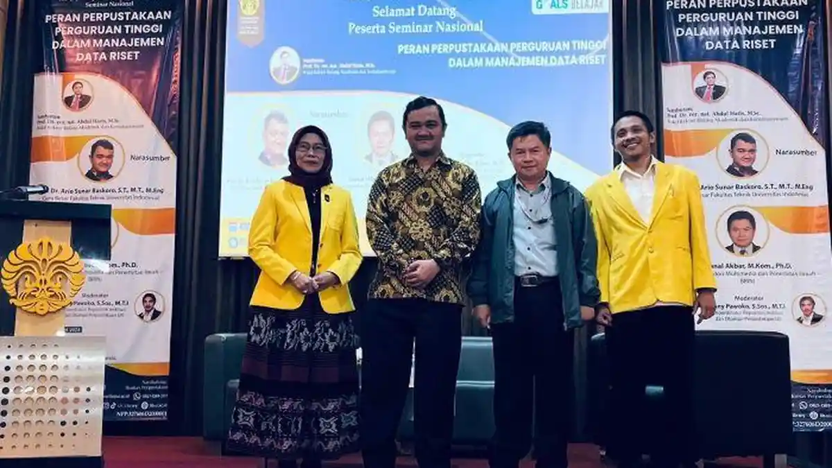 Perpustakaan UI Luncurkan Tugu Baca, Bisa Baca Ratusan Buku secara Gratis