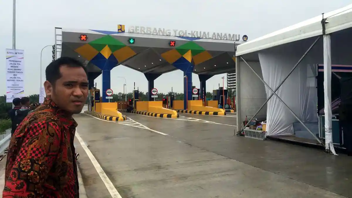 HORE! Setelah Diresmikan Jokowi, Jalan Tol Kualanamu-Tebingtinggi dan Medan-Binjai Digratiskan