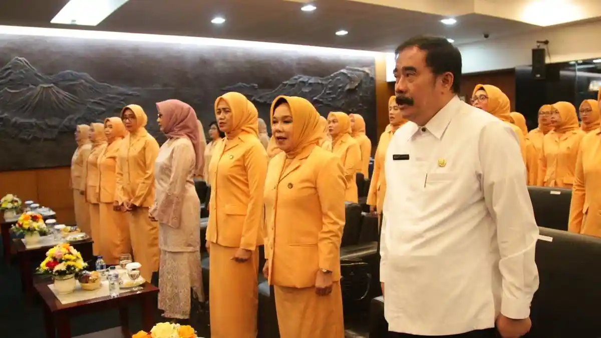 Donny Moenek: Sehebat-Hebatnya Suami Ada Seorang Istri yang Lebih Hebat di Sampingnya