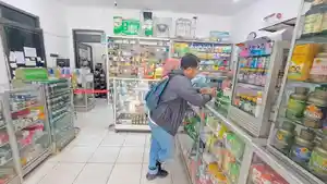 WARGA-BURU-OBAT-CACING.jpg