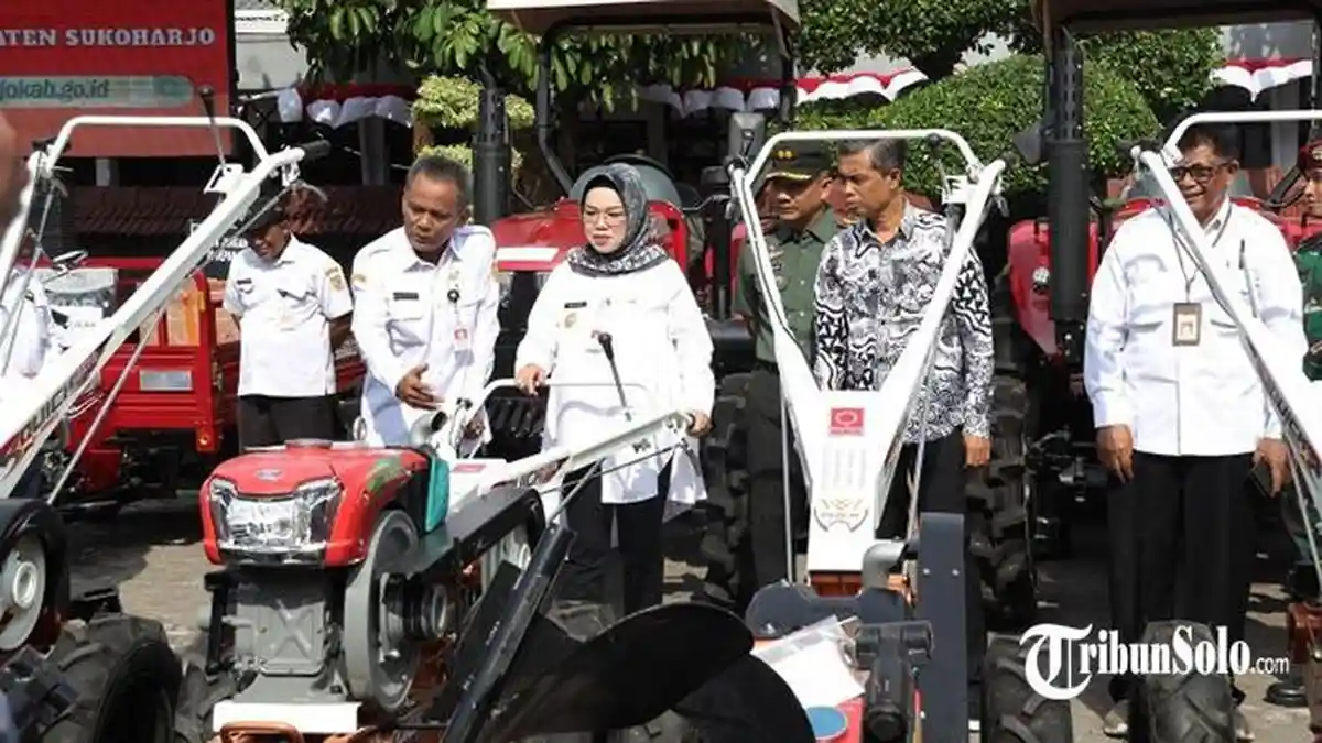 Berharap Bisa Ringankan Beban Masyarakat, Pemkab Sukoharjo Salurkan DBHCHT 2024 di Berbagai Bidang