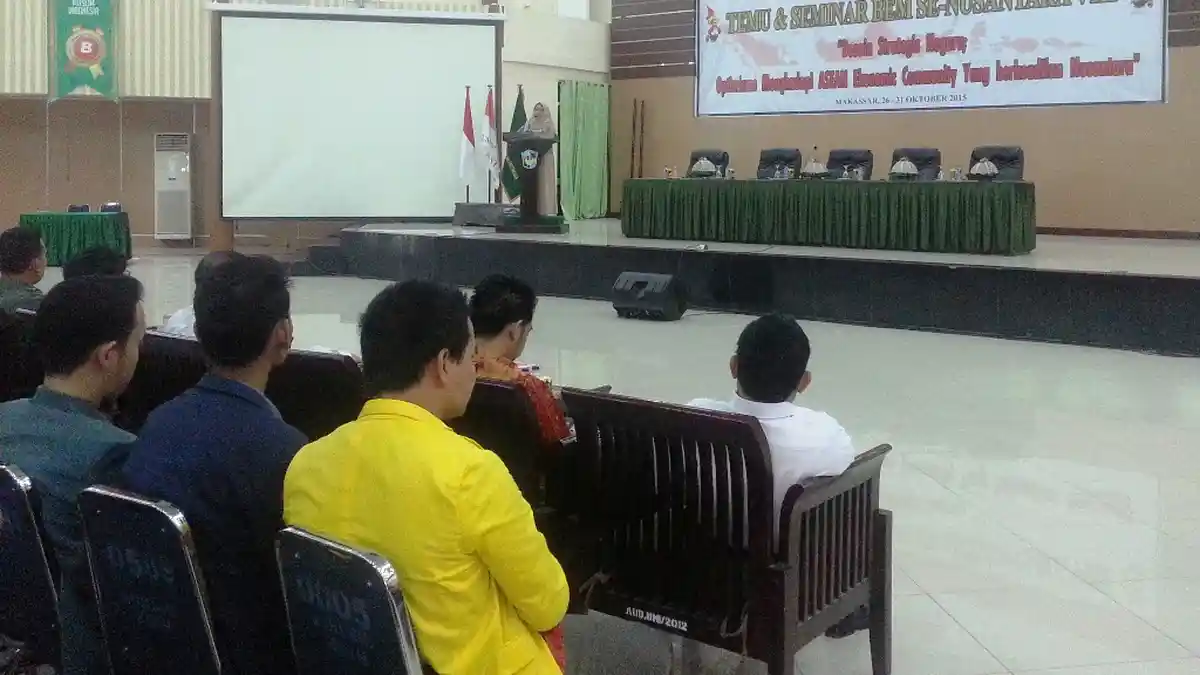 Menko Polhukam Tantang BEM se Nusantara Beri Solusi Bukan Anarki