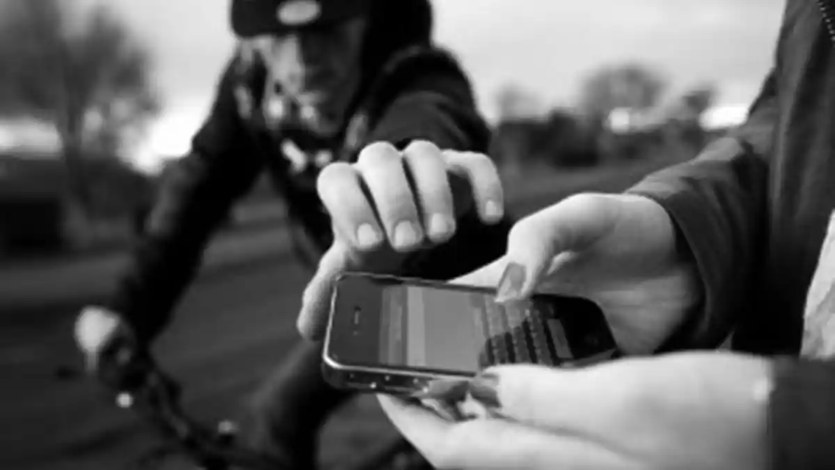 Ditinggal Jogging, Dua Smartphone Anisa Digondol Maling. Modusnya Congkel Jok Motor