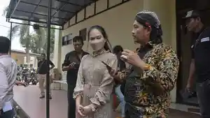 AD-dan-tim-kuasa-hukumnya-saat-penuhi-panggilan-polisi.jpg