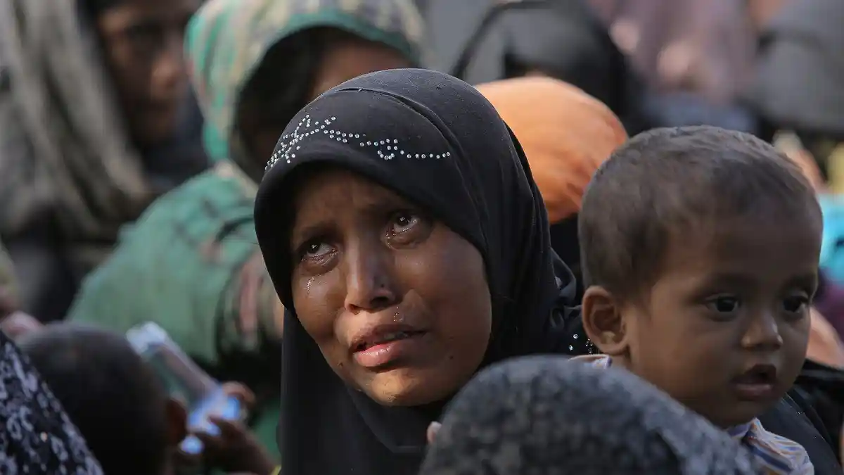 Pengungsi Rohingya tembus 1.600 orang, mengapa nelayan Aceh menolong mereka?