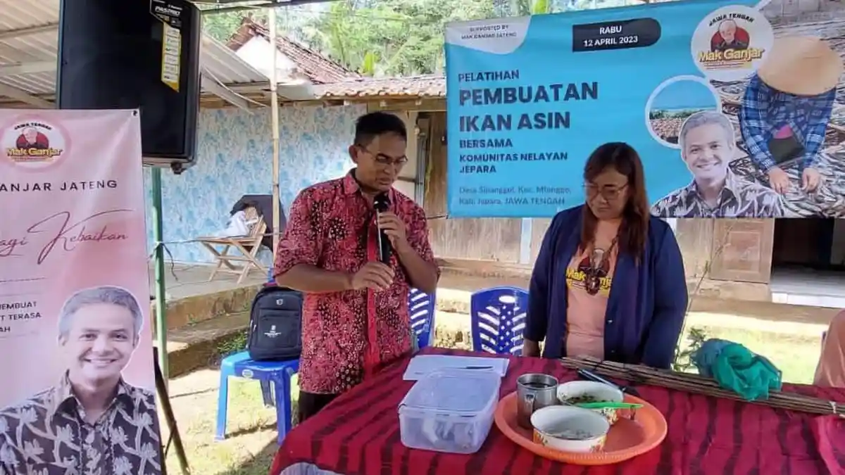 Relawan Mak Ganjar Gelar Pelatihan Pembuatan Ikan Asin di Jepara: Produknya Nanti Kita Promosikan