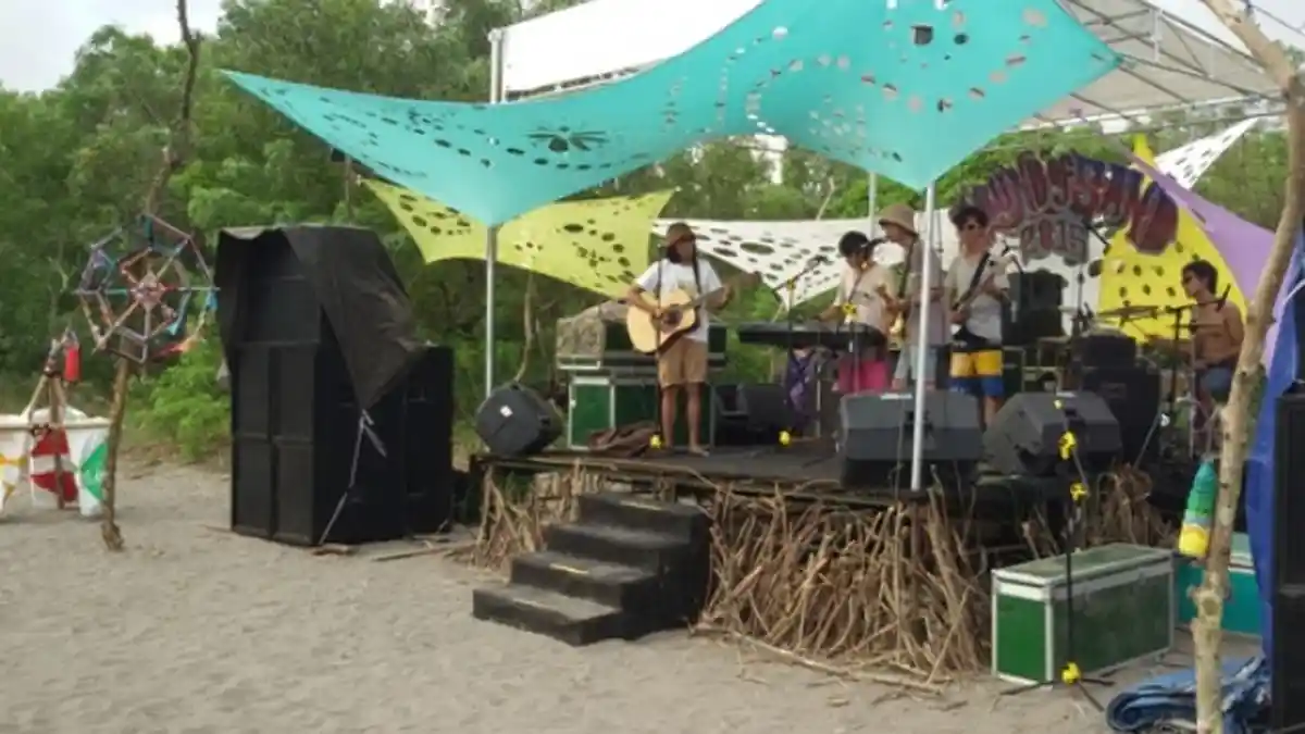 Menikmati Musik dan Alam Pantai Selatan di Sound of Sand