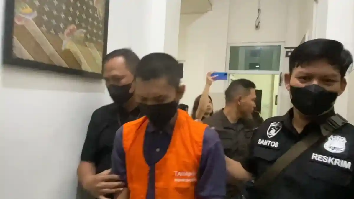 Agus Mulyadi, Oknum Guru yang Cabuli Belasan Siswi di Gringsing Batang Divonis Seumur Hidup