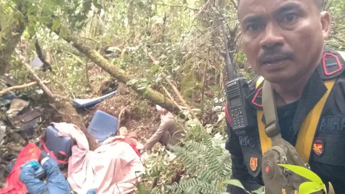 6 Petugas SAR Berhasil Mendarat di Lokasi Kapolda Jambi, Langsung Cek Kesehatan