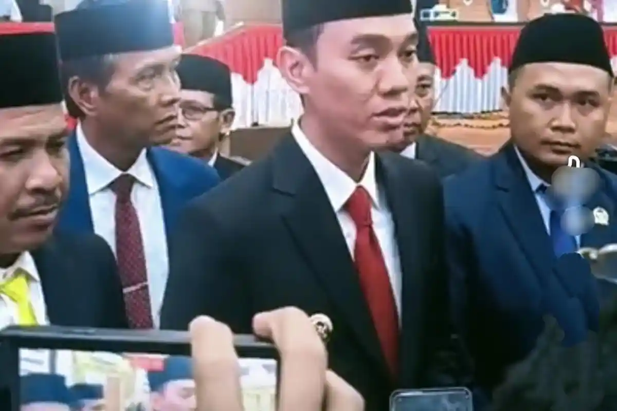 Bupati OKI, Muchendi Tolak Pengandaan Mobil Dinas, Pilih Pakai Mobil Pribadi 'Bisa Bangun Jalan'