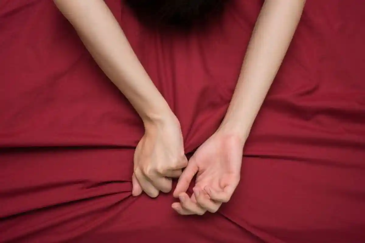 Anda Harus Cermat Amati, Pasangan Pandai Memalsukan Orgasme, Ada Enam Tanda ini Lho