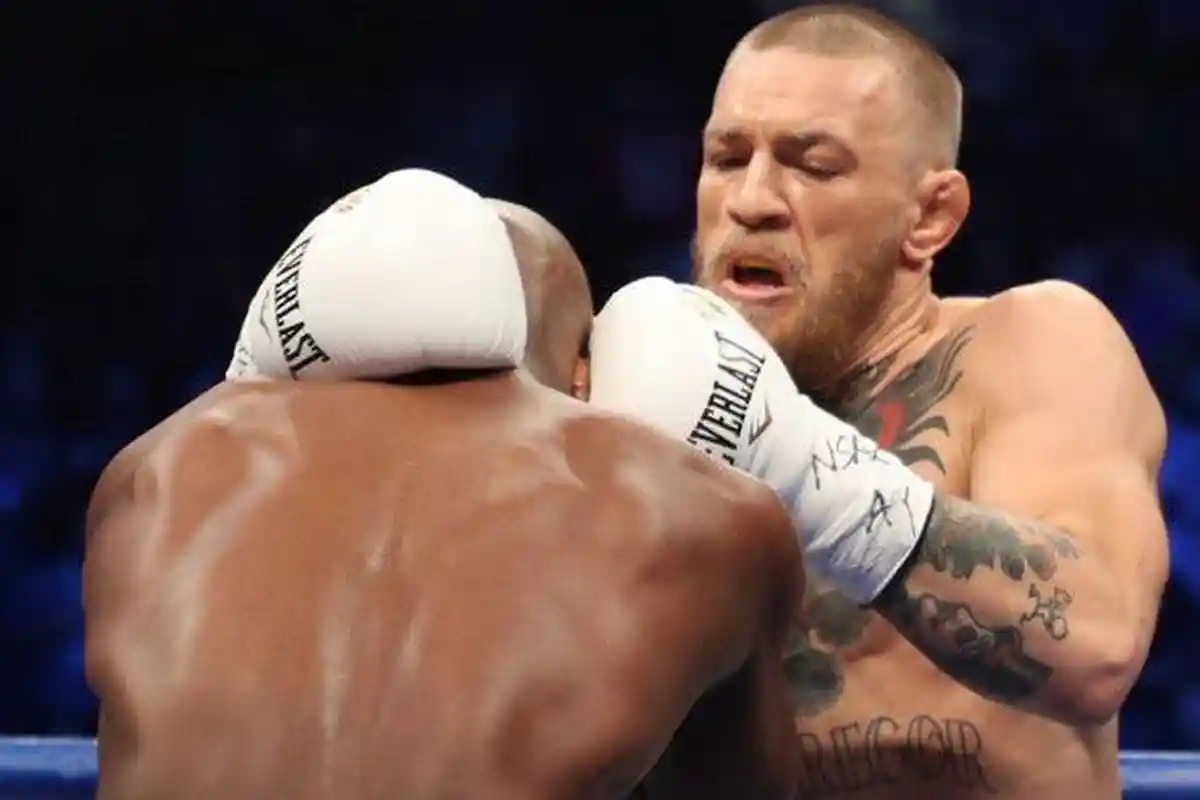 Video Detik-detik Conor McGregor Ngamuk Hancurkan Bus Berisi Petarung UFC, 1 Orang Terluka