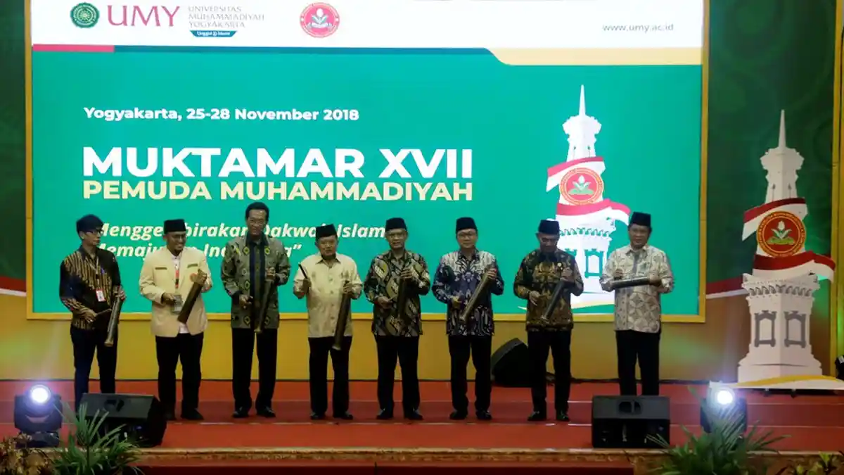 Tabuh Kentongan Bambu, Wapres Jusuf Kalla Buka Muktamar ke-XVII Pemuda Muhammadiyah di UMY