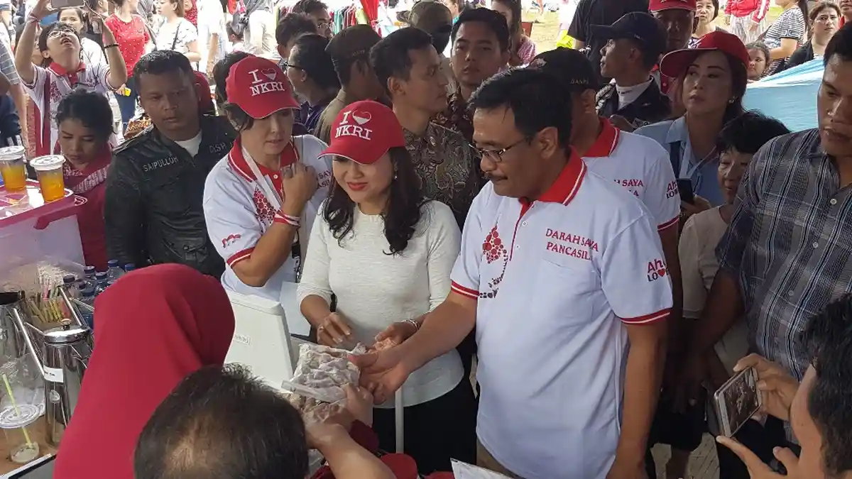 Djarot dan Istri Hadiri Bazar dan 'Donor Darah Pancasila' di Taman Waduk Pluit