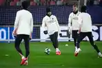 Latihan-pemain-PSG.jpg