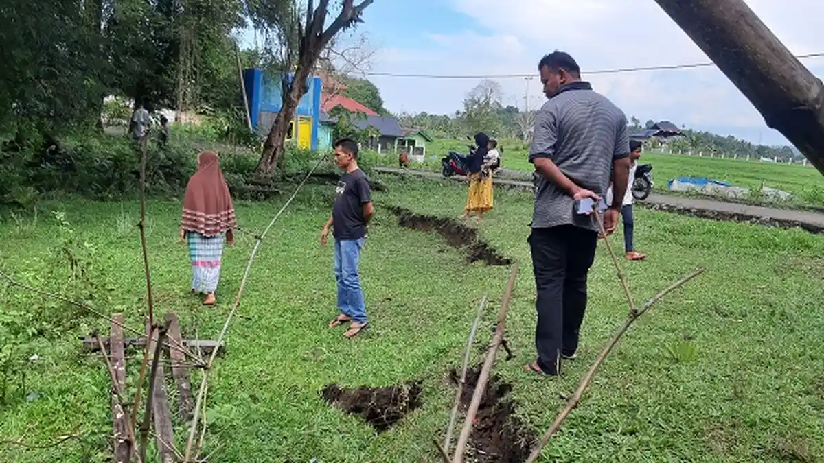 Semakin Heboh di Aceh Besar, Tanah Aktif Mengalami Pergeseran, Warga Lamkleng Semakin Was-Was