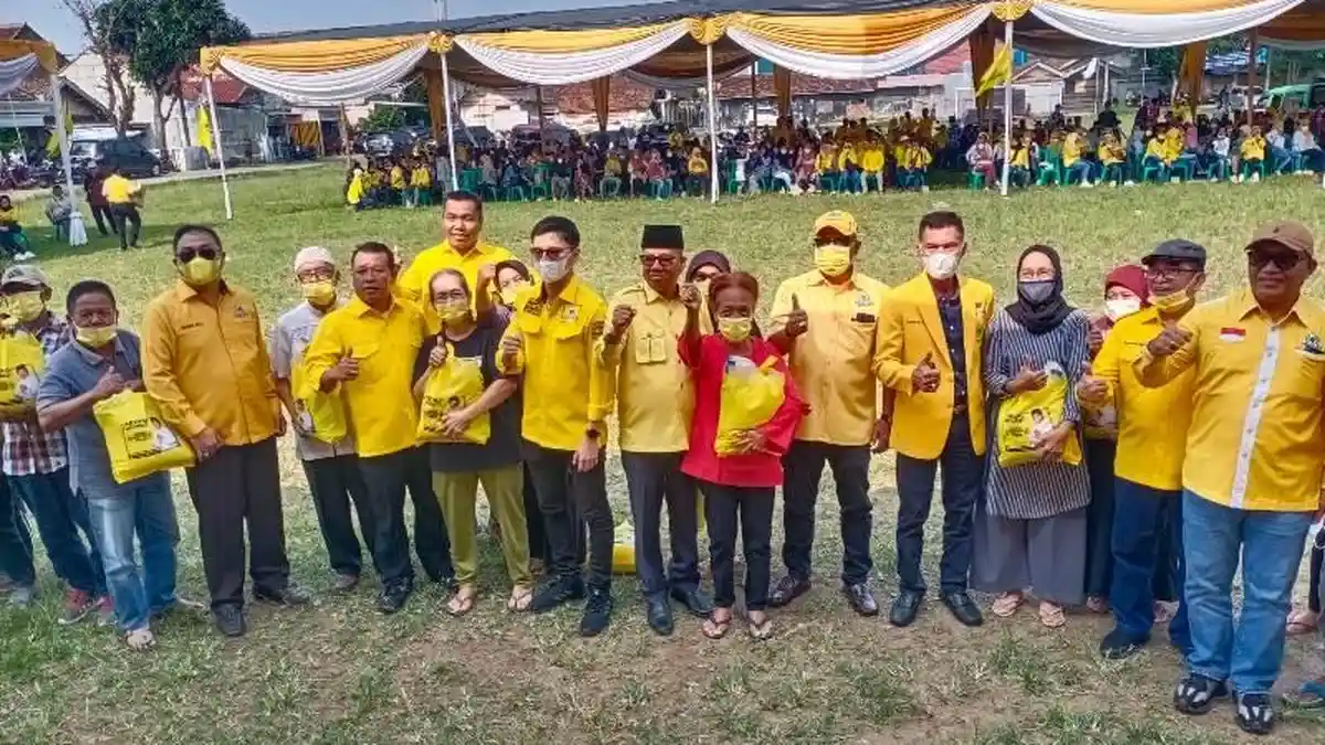 Sambut Kemerdekaan RI, Golkar Bandar Lampung Konsolidasi dan Baksos Bagikan 2.000 Paket Sembako