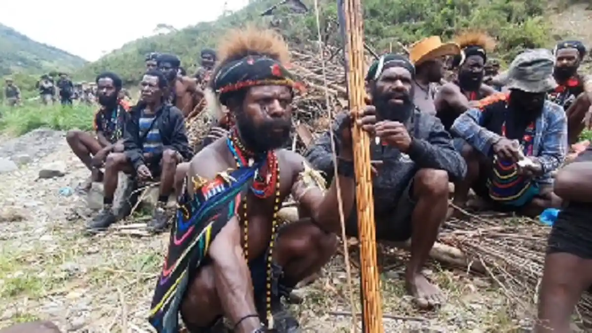 Panglima Perang Suku Dani Papua Datangi Pulau Jawa, Langsung Dijemput Prajurit TNI AD, Siapa?