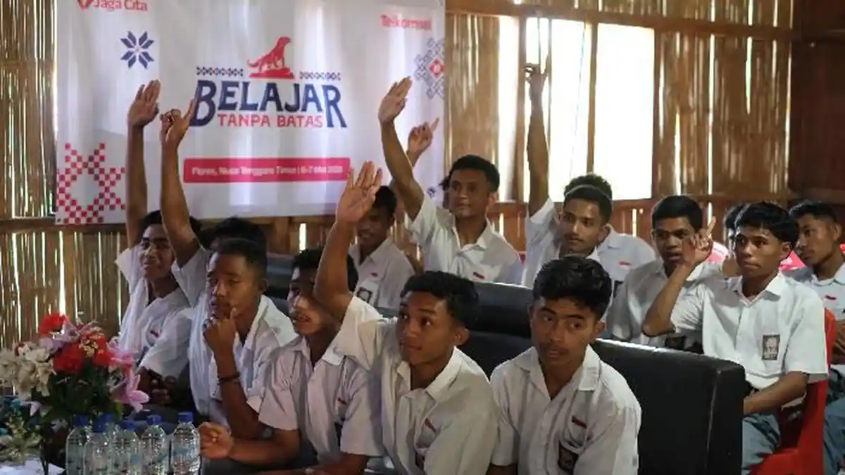 Telkomsel Hadirkan Ekosistem Belajar Digital di 7 Sekolah Flores